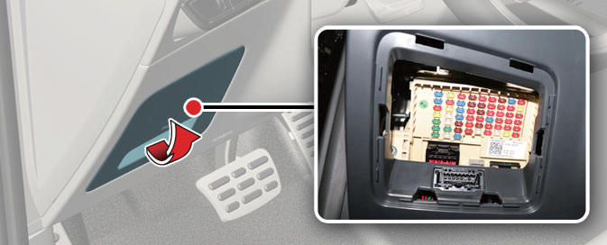 Replacing inner panel fuse