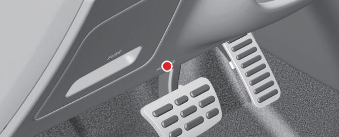 Driver's knee air bag (if equipped)